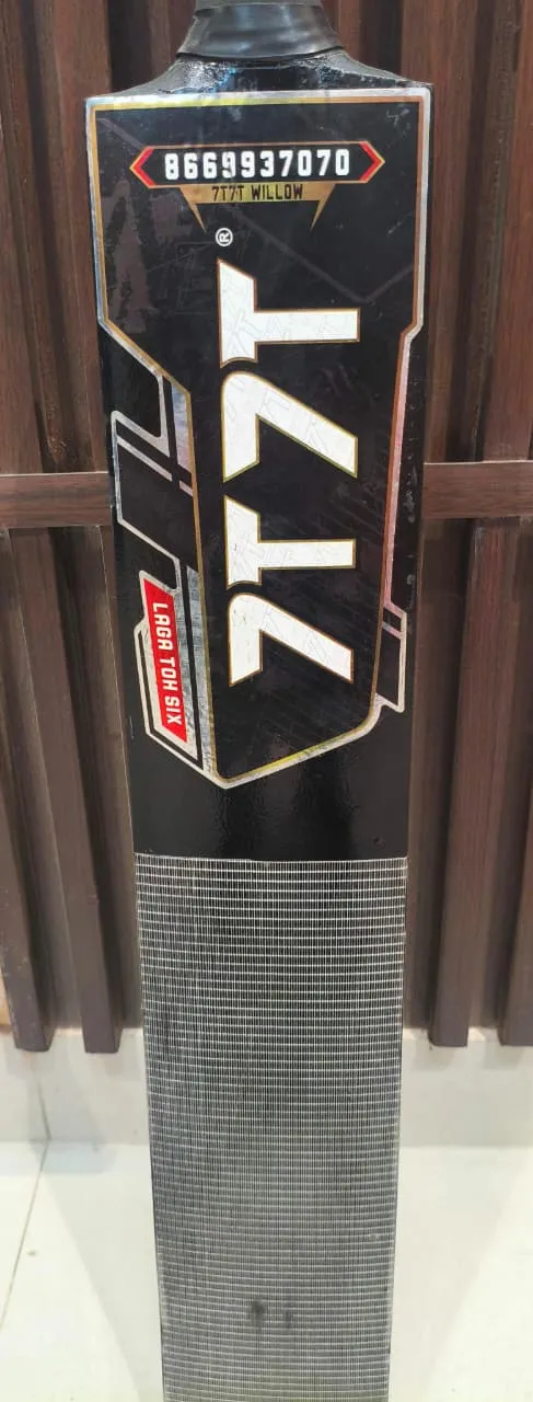 Black Edition Cricket Bat